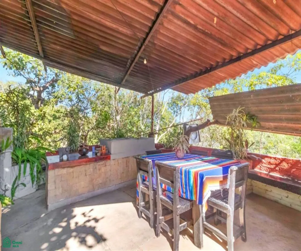 En Venta,Las Palmas de Arriba,Gobernador Sebastian Allende S/N, Puerto Vallarta, Jalisco 48260, 5 Habitaciones,3 Baños,Gobernador Sebastian Allende,MX24747433 En Venta,Las Palmas de Arriba,Gobernador Sebastian Allende S/N, Puerto Vallarta, Jalisco 48260, 5 Habitaciones,3 Baños,Gobernador Sebastian Allende,MX24747433