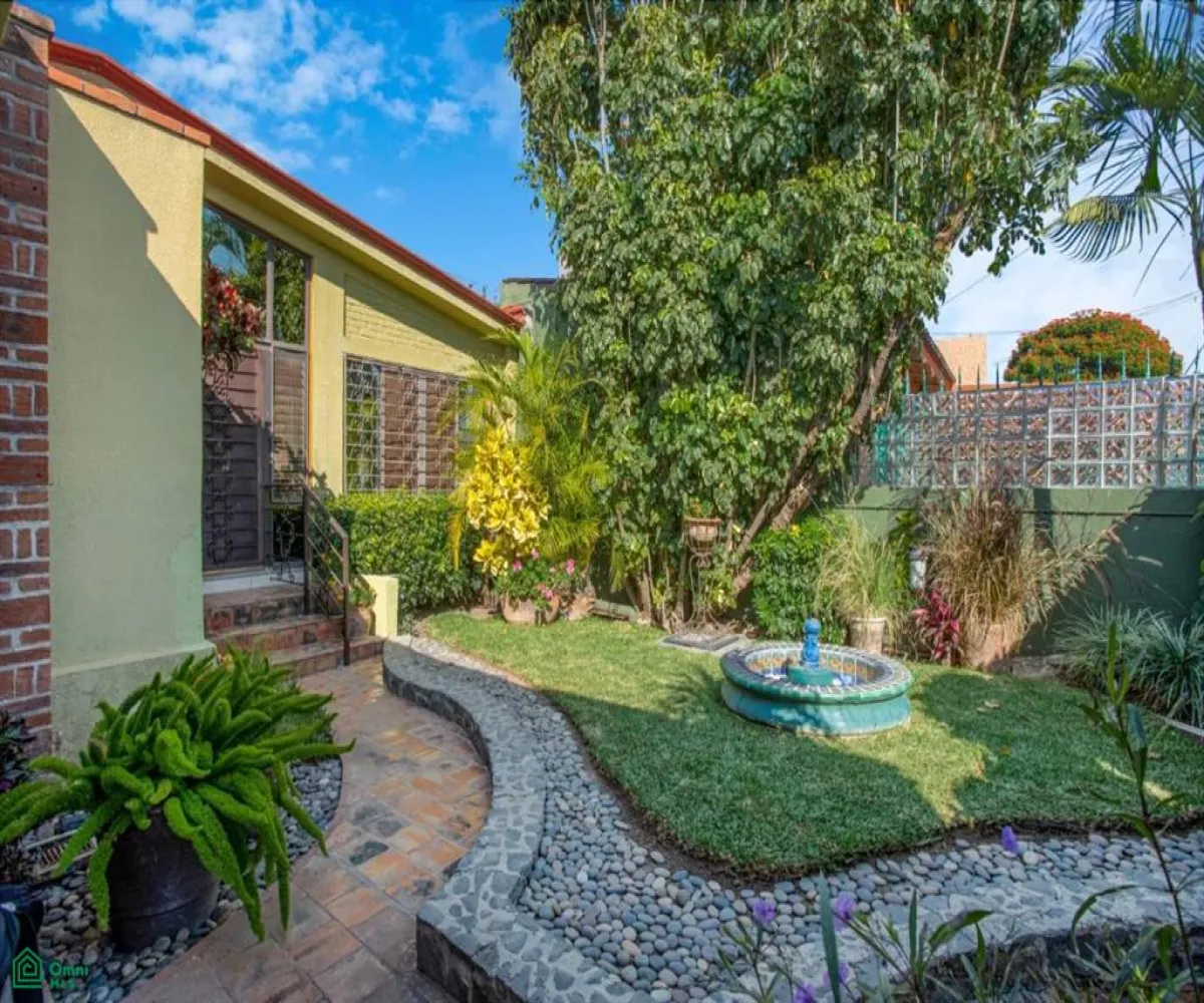 En Venta,Mirasol,Los Lirios 54, Chapala, Jalisco 45907, 4 Habitaciones,2 Baños,Los Lirios,2,MX24747798