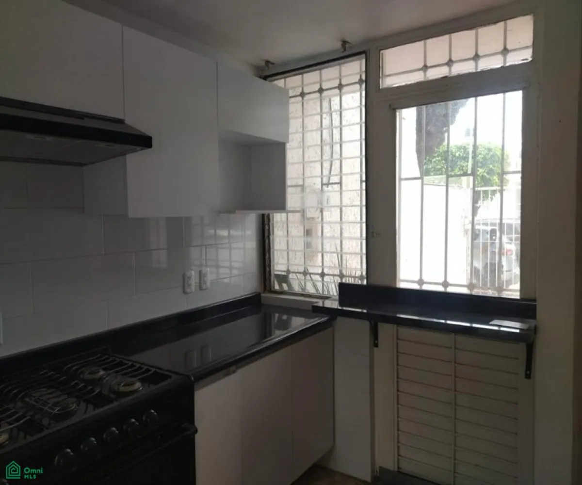 En Venta,Mirador Del Sol,Punchan 4808, Zapopan, Jalisco 45054, 4 Habitaciones,3 Baños,Punchan,2,MX24747813