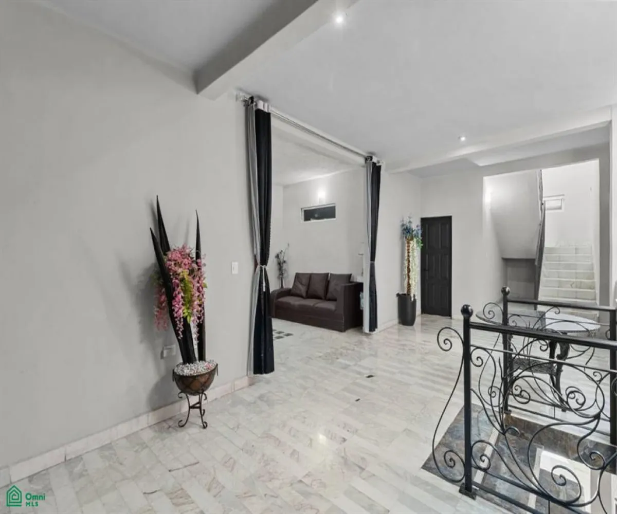 En Venta,Versalles,Privada Merida 103, Puerto Vallarta, Jalisco 48310, 5 Habitaciones,7 Baños,Privada Merida,MX24748027