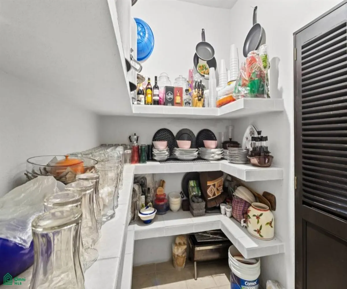 En Venta,Versalles,Privada Merida 103, Puerto Vallarta, Jalisco 48310, 5 Habitaciones,7 Baños,Privada Merida,MX24748027