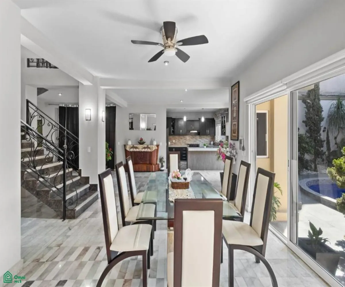 En Venta,Versalles,Privada Merida 103, Puerto Vallarta, Jalisco 48310, 5 Habitaciones,7 Baños,Privada Merida,MX24748027