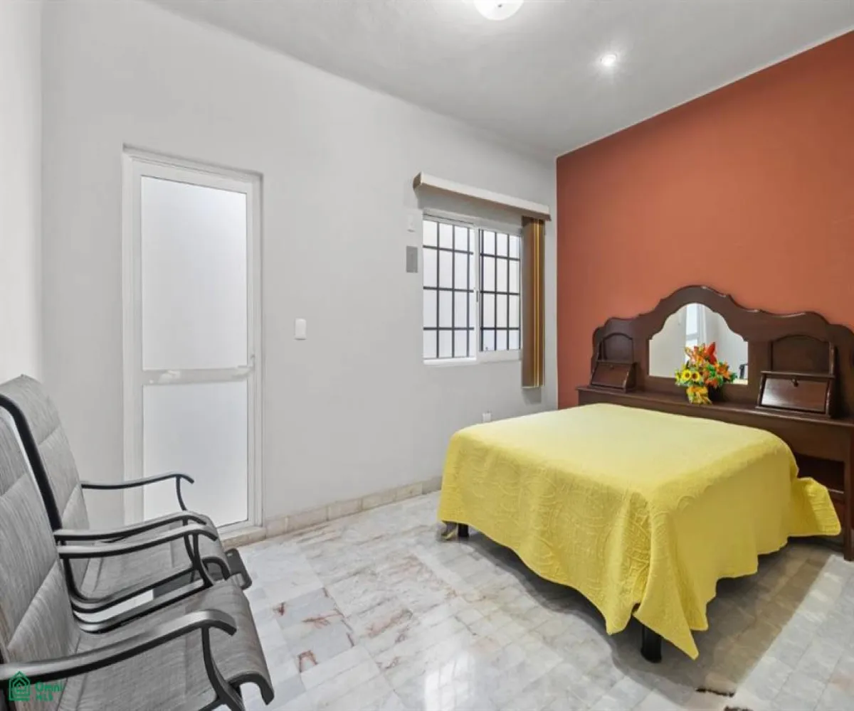 En Venta,Versalles,Privada Merida 103, Puerto Vallarta, Jalisco 48310, 5 Habitaciones,7 Baños,Privada Merida,MX24748027