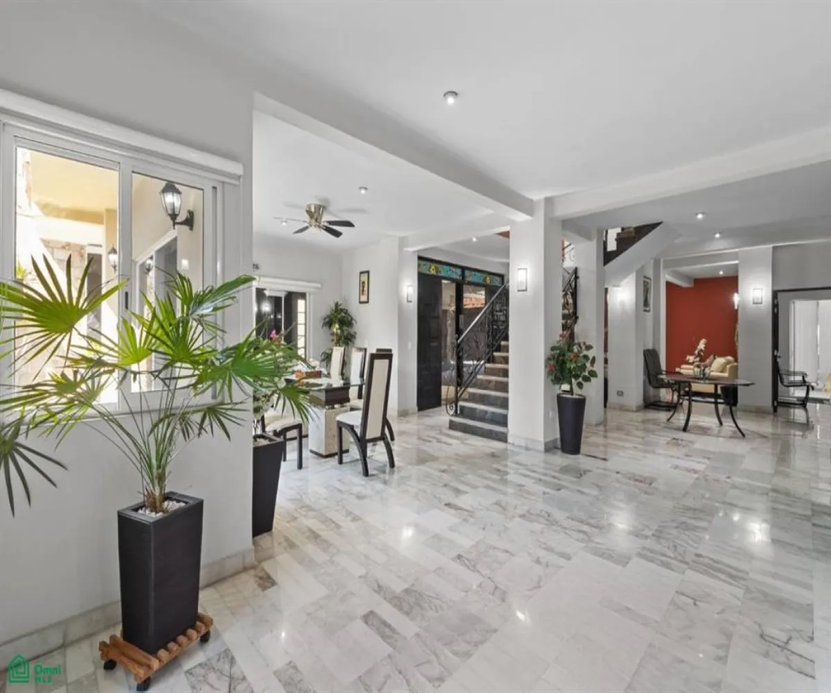 En Venta,Versalles,Privada Merida 103, Puerto Vallarta, Jalisco 48310, 5 Habitaciones,7 Baños,Privada Merida,MX24748027