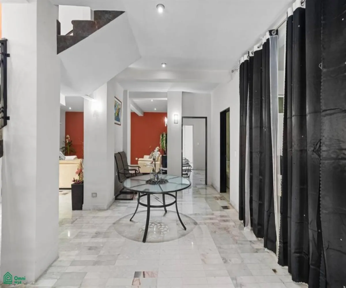 En Venta,Versalles,Privada Merida 103, Puerto Vallarta, Jalisco 48310, 5 Habitaciones,7 Baños,Privada Merida,MX24748027