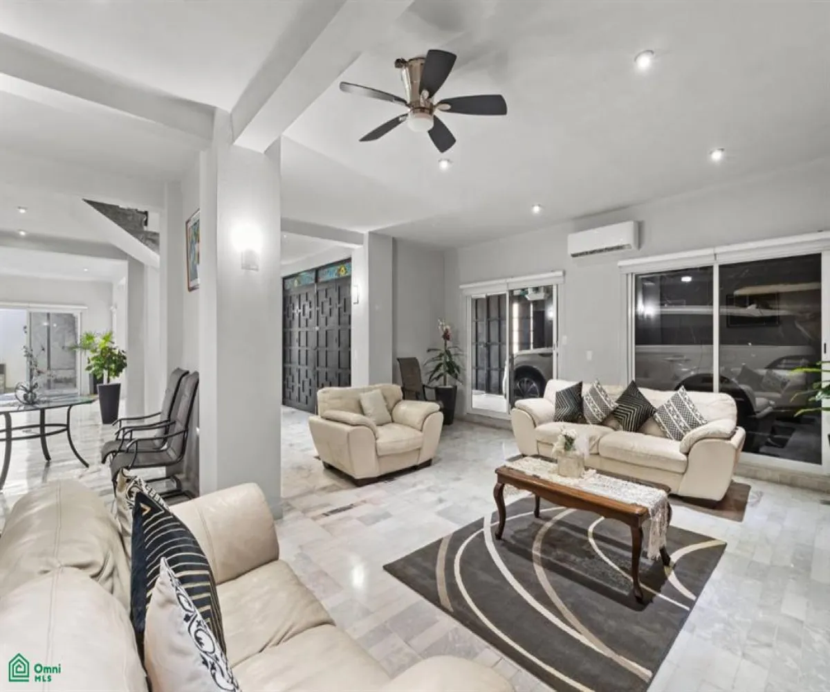 En Venta,Versalles,Privada Merida 103, Puerto Vallarta, Jalisco 48310, 5 Habitaciones,7 Baños,Privada Merida,MX24748027