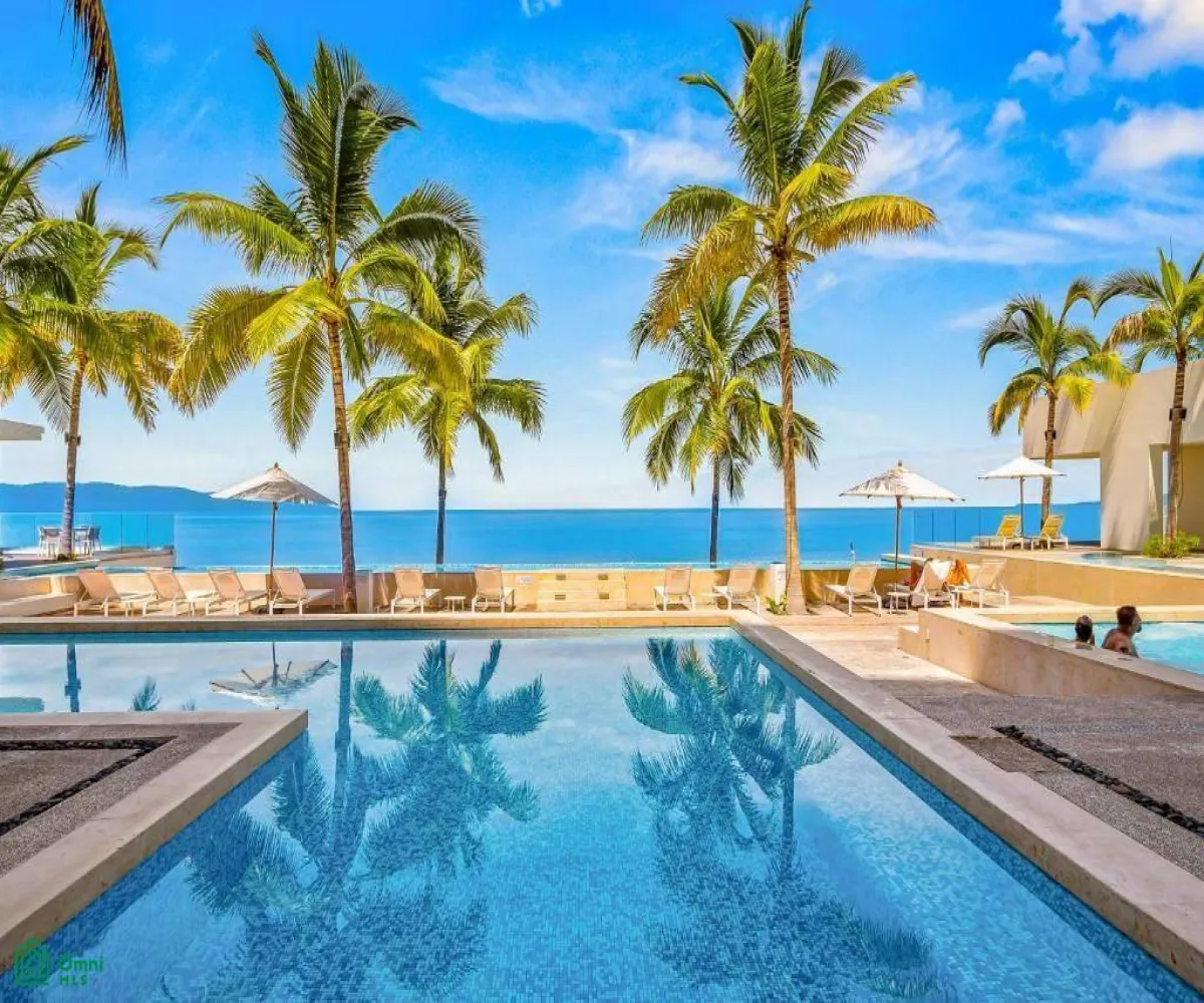 En Venta,Zona Hotelera Norte,ZONA HOTELERA CONDO Unit 2807, Puerto Vallarta, Jalisco 48333, 1 Cuarto,1 Baño,ZONA HOTELERA CONDO,3,MX24751601