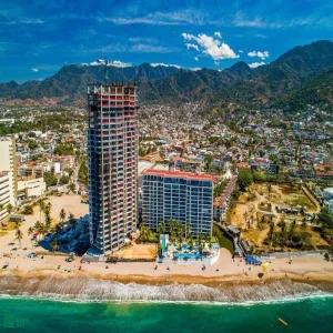 En Venta,Zona Hotelera Norte,ZONA HOTELERA CONDO Unit 2706, Puerto Vallarta, Jalisco 48333, 2 Habitaciones,2 Baños,ZONA HOTELERA CONDO,3,MX24751602