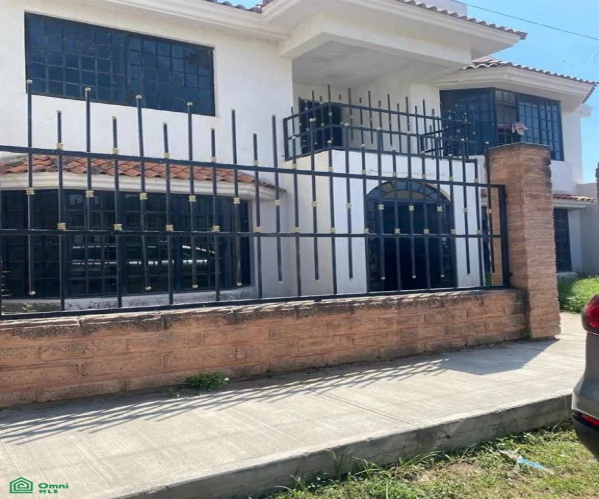 En Venta,Santa Lucia,Arista 1650, Zapopan, Jalisco 45200, 4 Habitaciones,2 Baños,Arista,2,MX24783936