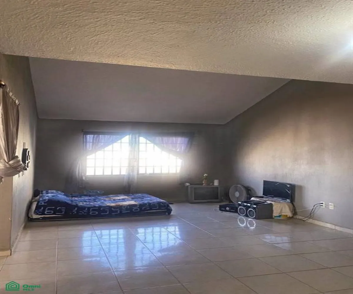 En Venta,Santa Lucia,Arista 1650, Zapopan, Jalisco 45200, 4 Habitaciones,2 Baños,Arista,2,MX24783936