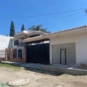 En Venta,Santa Lucia,Arista 1650, Zapopan, Jalisco 45200, 4 Habitaciones,2 Baños,Arista,2,MX24783936