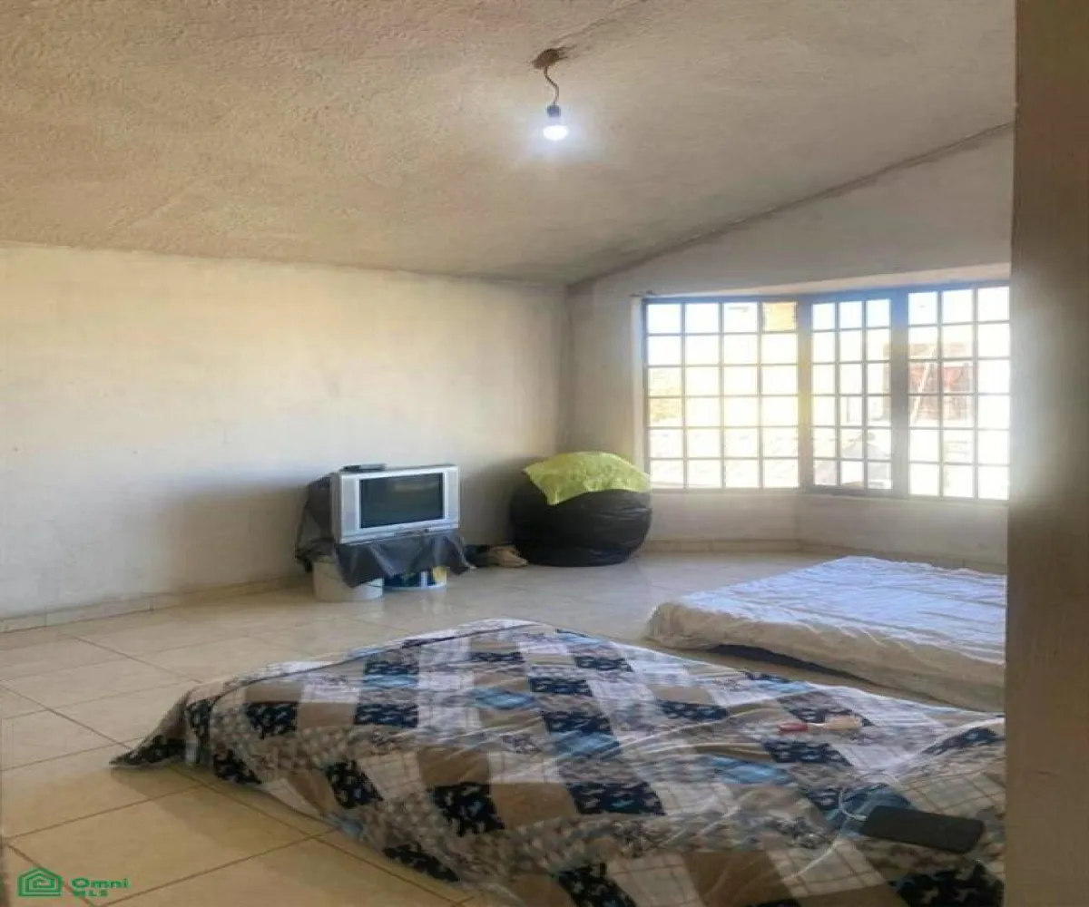 En Venta,Santa Lucia,Arista 1650, Zapopan, Jalisco 45200, 4 Habitaciones,2 Baños,Arista,2,MX24783936