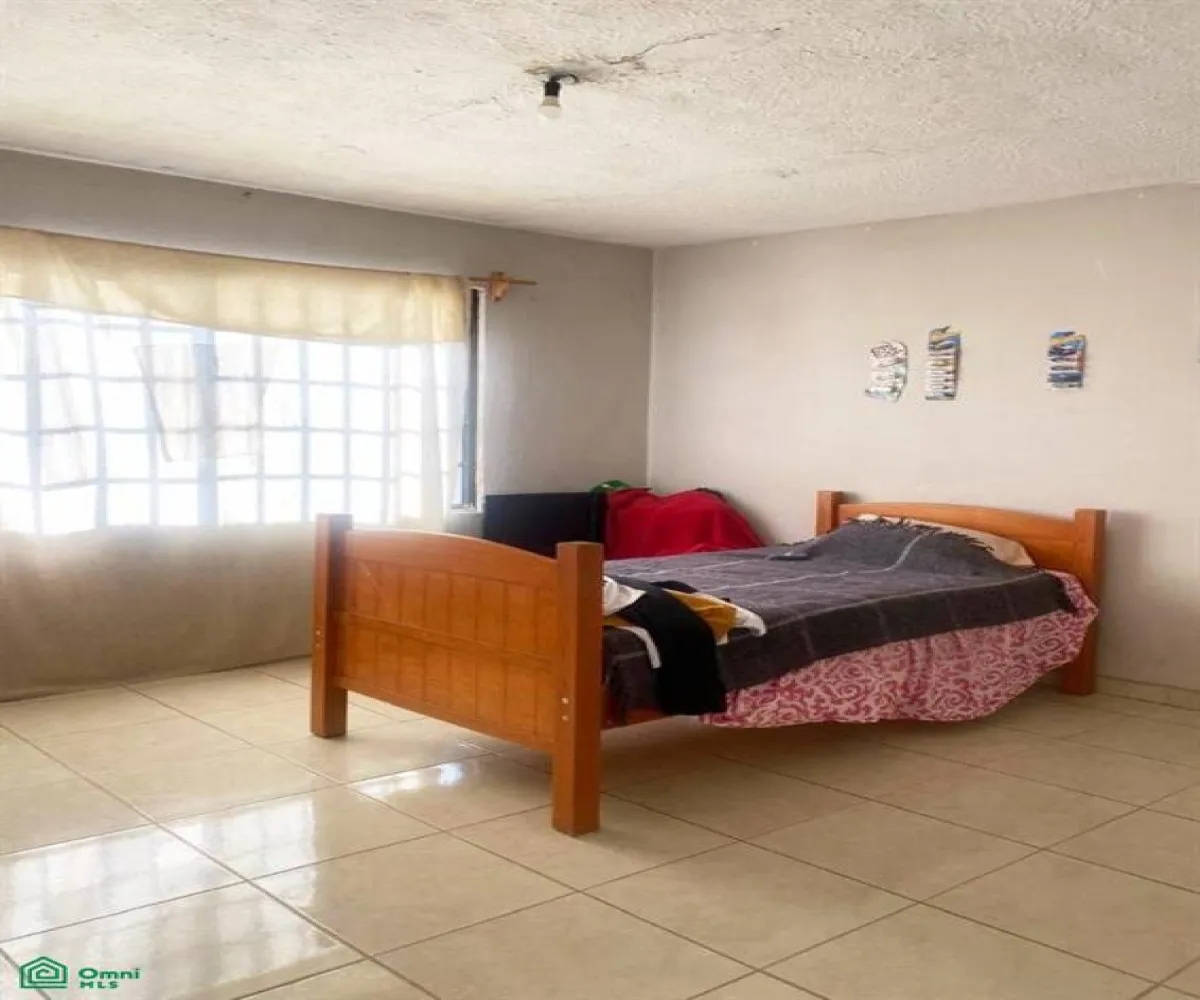En Venta,Santa Lucia,Arista 1650, Zapopan, Jalisco 45200, 4 Habitaciones,2 Baños,Arista,2,MX24783936