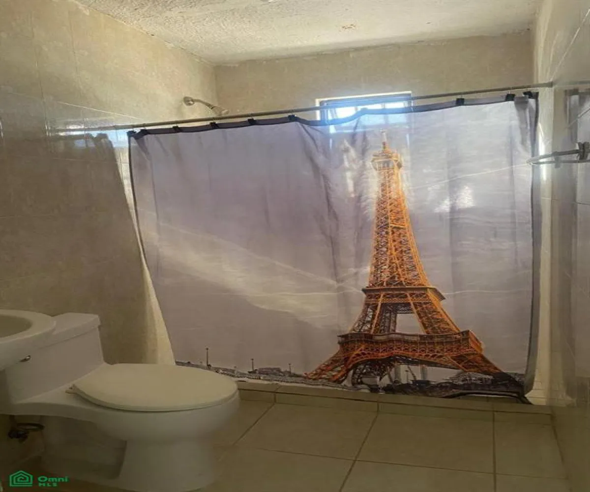 En Venta,Santa Lucia,Arista 1650, Zapopan, Jalisco 45200, 4 Habitaciones,2 Baños,Arista,2,MX24783936