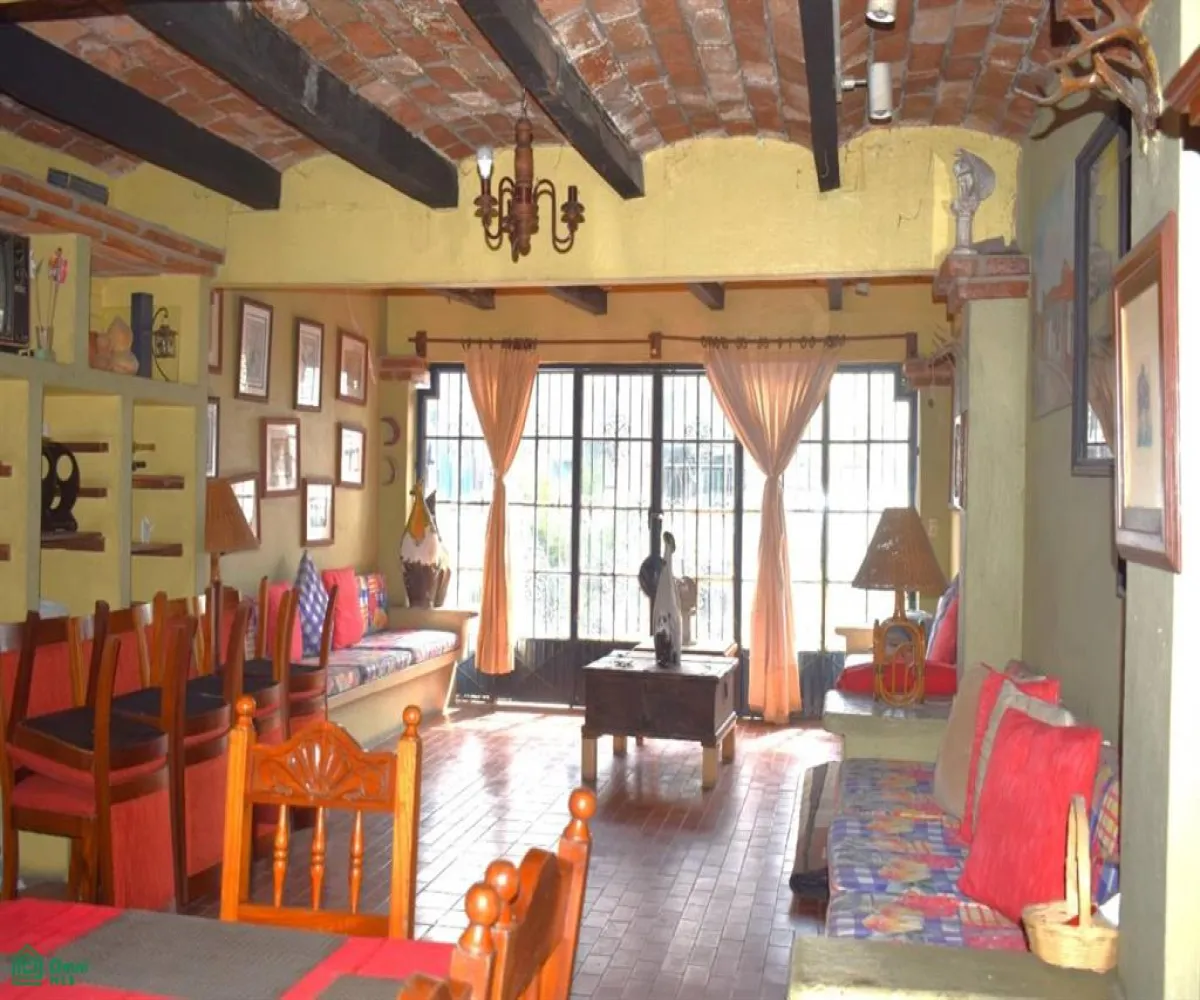 En Venta,Emiliano Zapata,Basilio Badillo 419, Puerto Vallarta, Jalisco 48380, 5 Habitaciones,5 Baños,Basilio Badillo,3,MX24802994