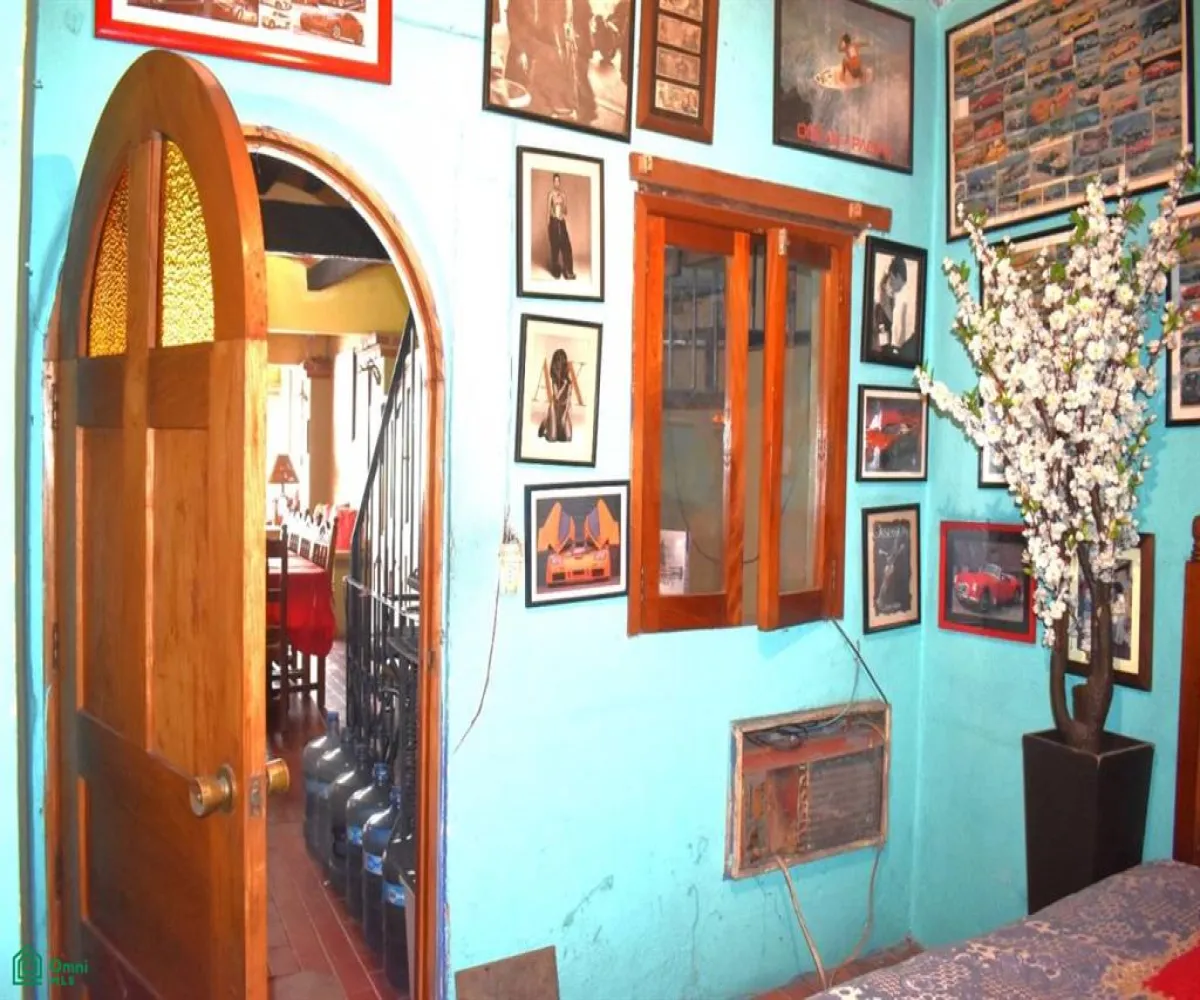 En Venta,Emiliano Zapata,Basilio Badillo 419, Puerto Vallarta, Jalisco 48380, 5 Habitaciones,5 Baños,Basilio Badillo,3,MX24802994