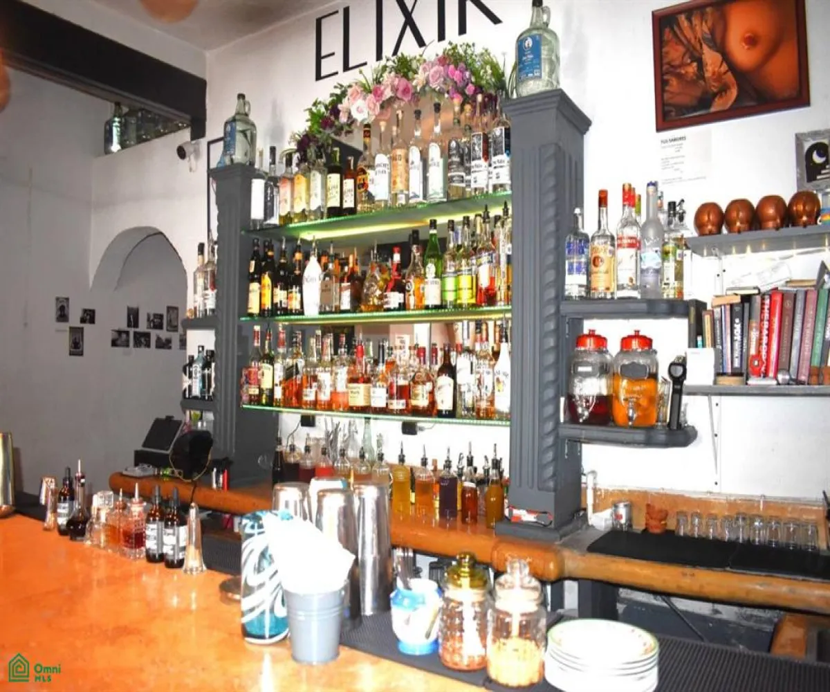 En Venta,Emiliano Zapata,Basilio Badillo 419, Puerto Vallarta, Jalisco 48380, 5 Habitaciones,5 Baños,Basilio Badillo,3,MX24802994