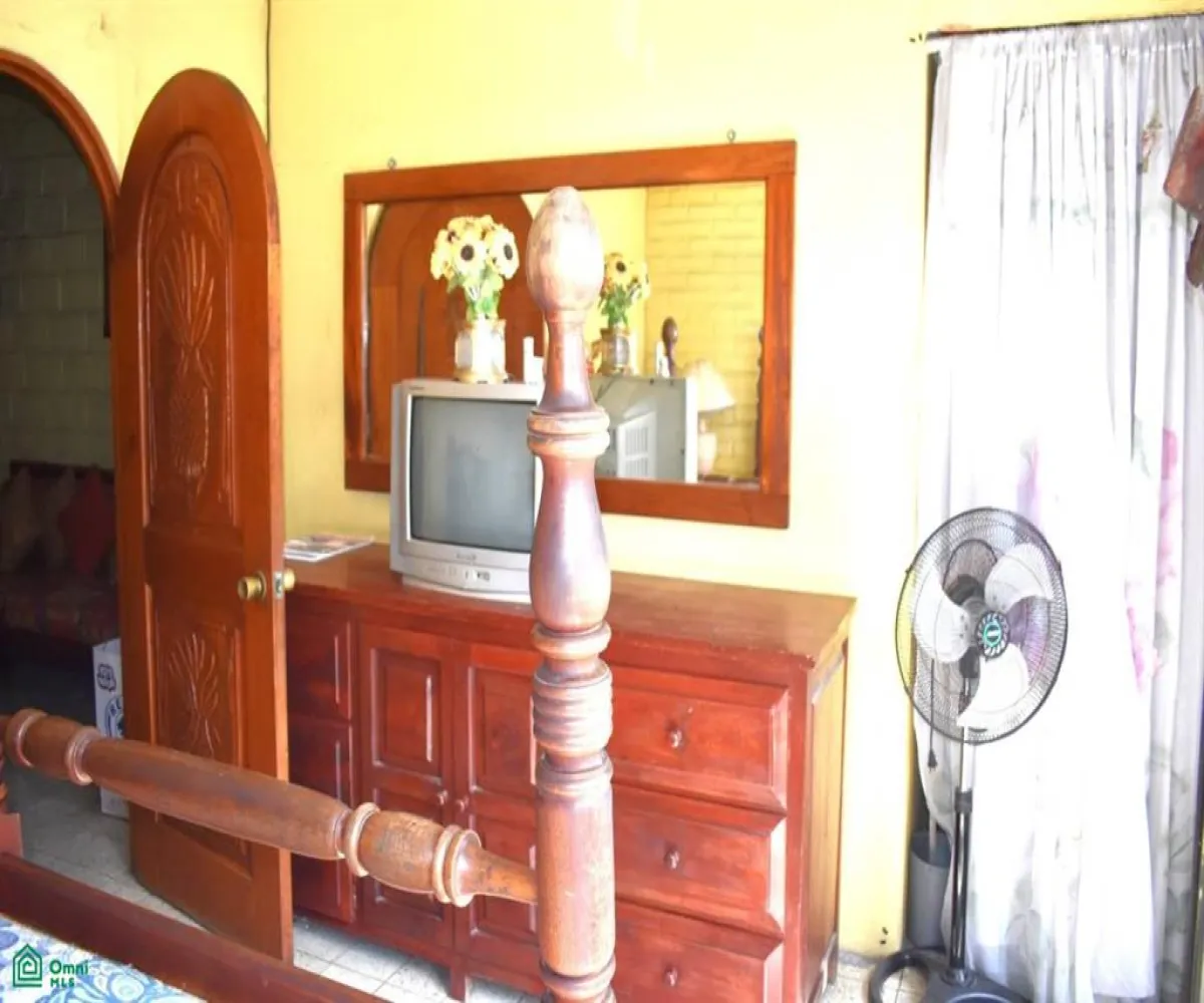 En Venta,Emiliano Zapata,Basilio Badillo 419, Puerto Vallarta, Jalisco 48380, 5 Habitaciones,5 Baños,Basilio Badillo,3,MX24802994