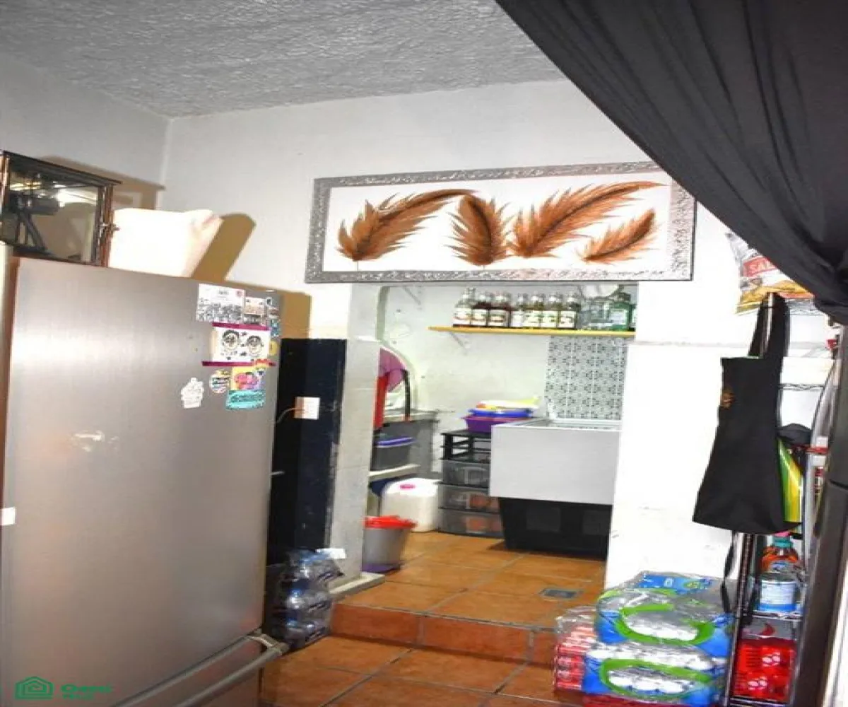 En Venta,Emiliano Zapata,Basilio Badillo 419, Puerto Vallarta, Jalisco 48380, 5 Habitaciones,5 Baños,Basilio Badillo,3,MX24802994