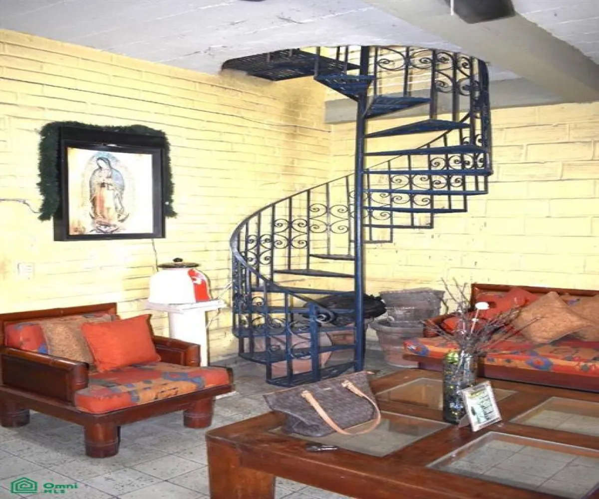 En Venta,Emiliano Zapata,Basilio Badillo 419, Puerto Vallarta, Jalisco 48380, 5 Habitaciones,5 Baños,Basilio Badillo,3,MX24802994