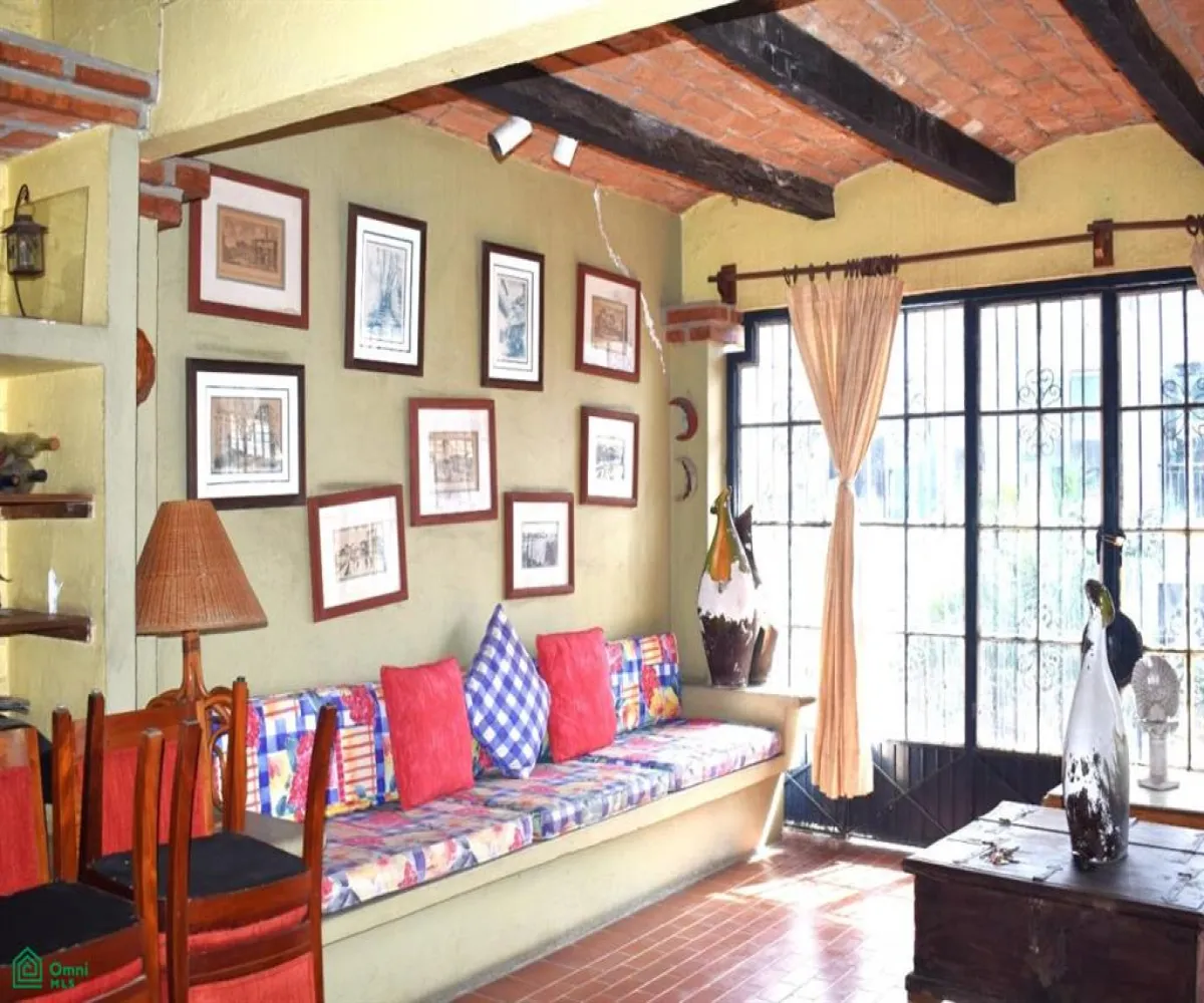 En Venta,Emiliano Zapata,Basilio Badillo 419, Puerto Vallarta, Jalisco 48380, 5 Habitaciones,5 Baños,Basilio Badillo,3,MX24802994