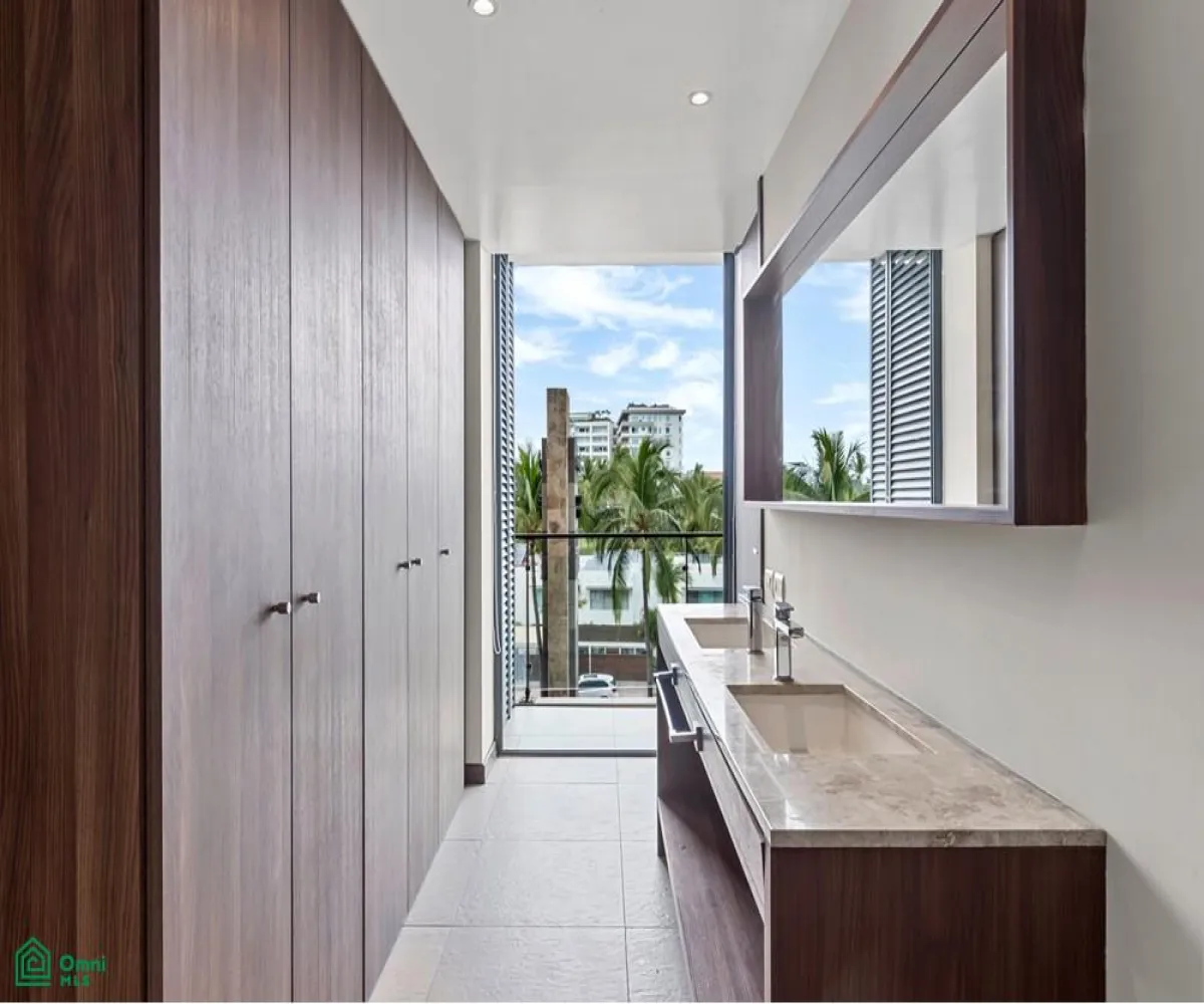 En Venta,Marina Vallarta,Av. Paseo de la Marina 121, Puerto Vallarta, Jalisco 48354, 2 Habitaciones,2 Baños,Av. Paseo de la Marina,MX24858089