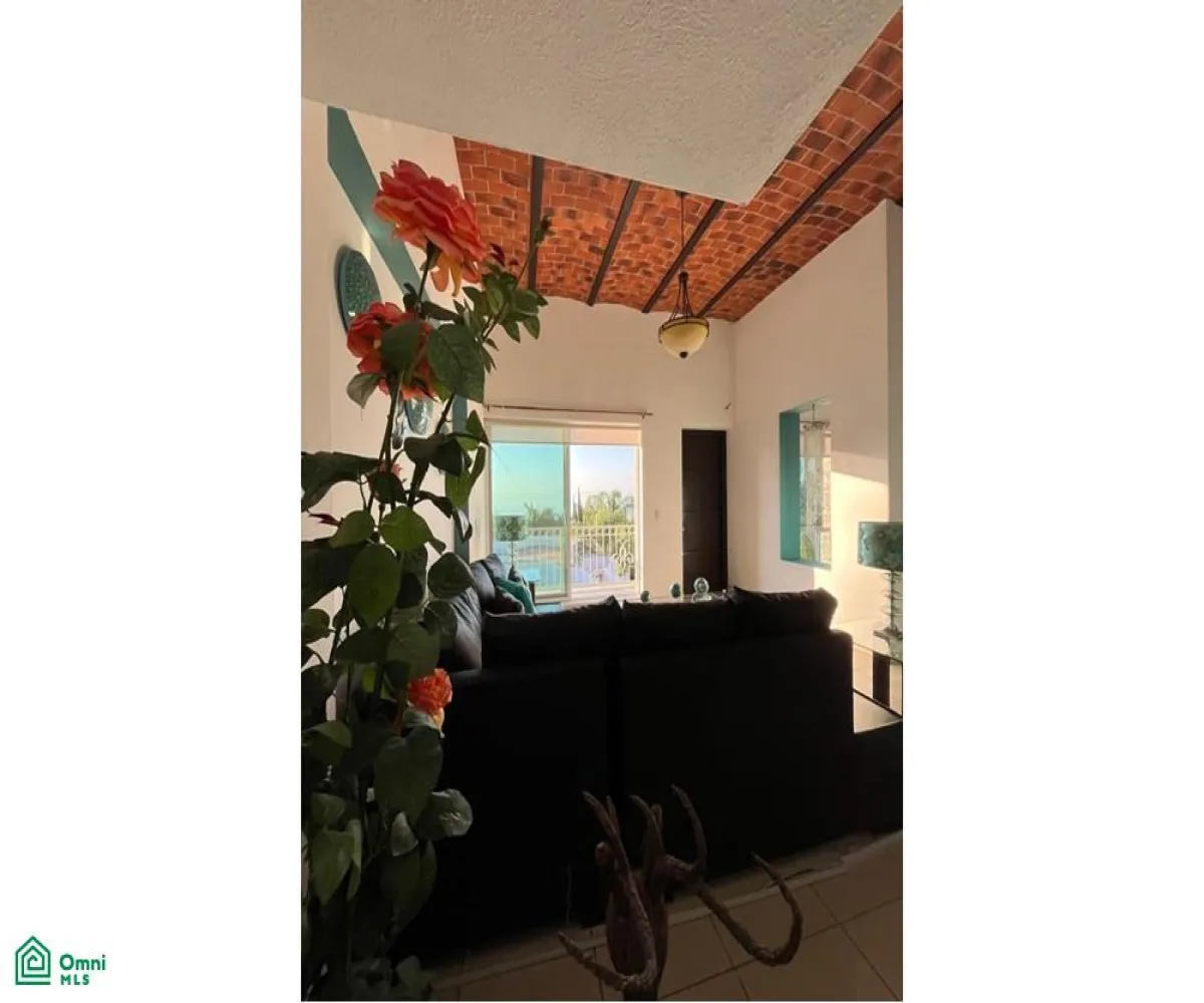 En Venta,Chulavista,La Paz 114, Chapala, Jalisco 45907, 9 Habitaciones,6 Baños,La Paz,MX24858091