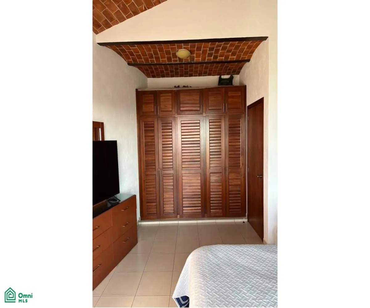 En Venta,Chulavista,La Paz 114, Chapala, Jalisco 45907, 9 Habitaciones,6 Baños,La Paz,MX24858091