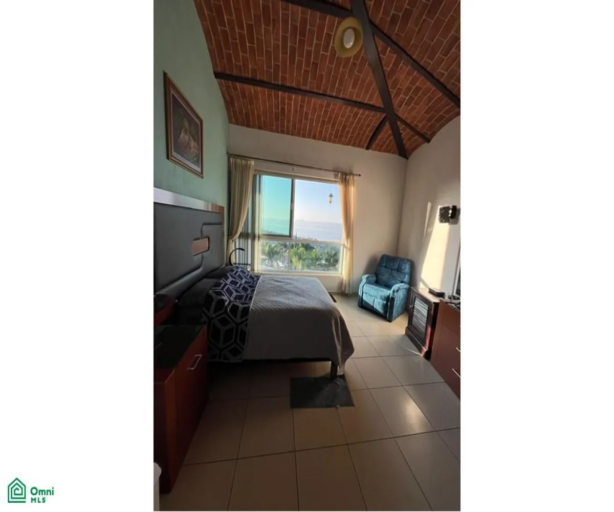 En Venta,Chulavista,La Paz 114, Chapala, Jalisco 45907, 9 Habitaciones,6 Baños,La Paz,MX24858091