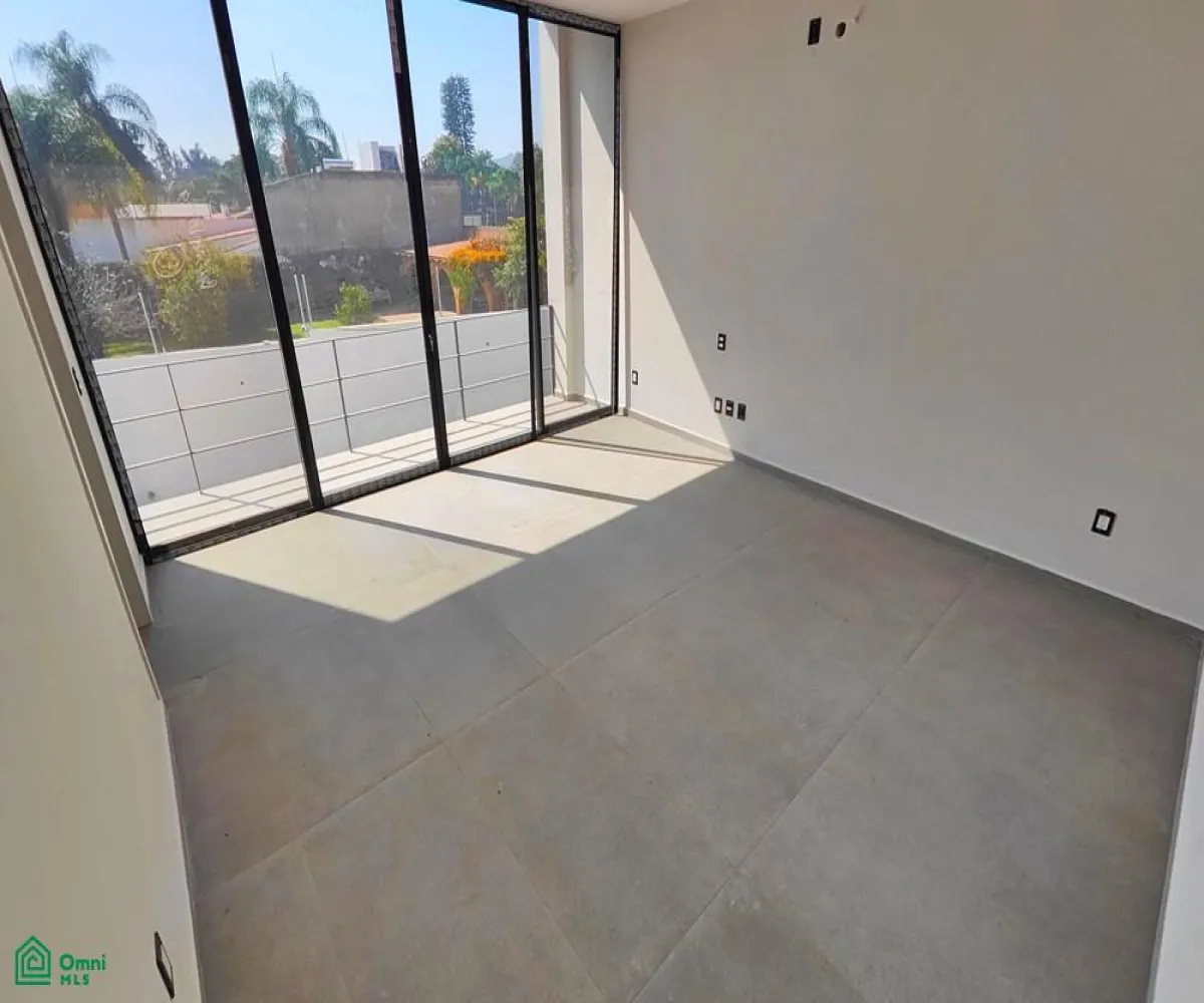 En Venta,Los Pinos Campestre,privada lorenzo barcelata 7302, Zapopan, Jalisco 45239, 4 Habitaciones,3 Baños,privada lorenzo barcelata,3,MX24858093