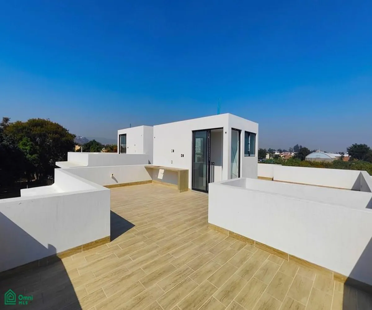 En Venta,Los Pinos Campestre,privada lorenzo barcelata 7302, Zapopan, Jalisco 45239, 4 Habitaciones,3 Baños,privada lorenzo barcelata,3,MX24858093