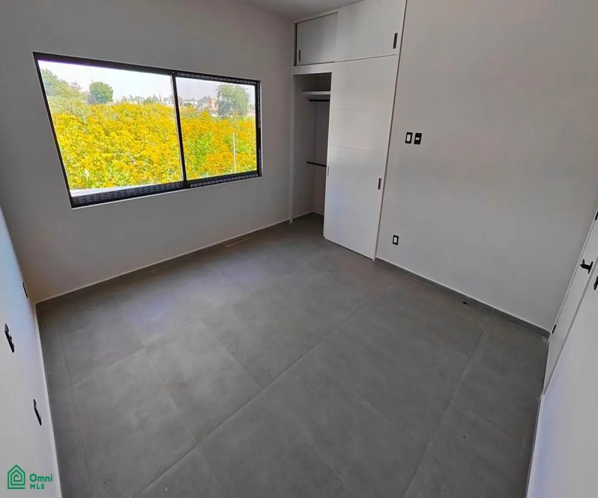 En Venta,Los Pinos Campestre,privada lorenzo barcelata 7302, Zapopan, Jalisco 45239, 4 Habitaciones,3 Baños,privada lorenzo barcelata,3,MX24858093