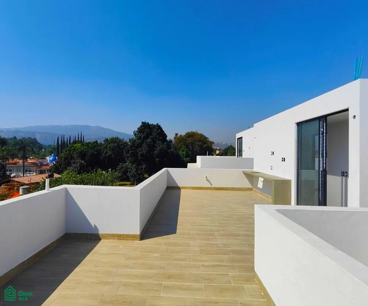 En Venta,Los Pinos Campestre,privada lorenzo barcelata 7302, Zapopan, Jalisco 45239, 4 Habitaciones,3 Baños,privada lorenzo barcelata,3,MX24858093