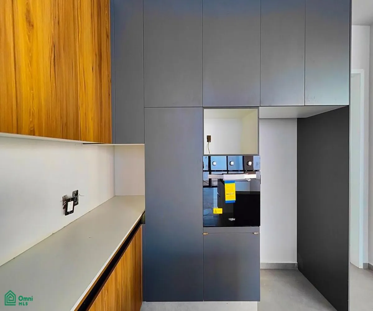 En Venta,Los Pinos Campestre,privada lorenzo barcelata 7302, Zapopan, Jalisco 45239, 4 Habitaciones,3 Baños,privada lorenzo barcelata,3,MX24858093