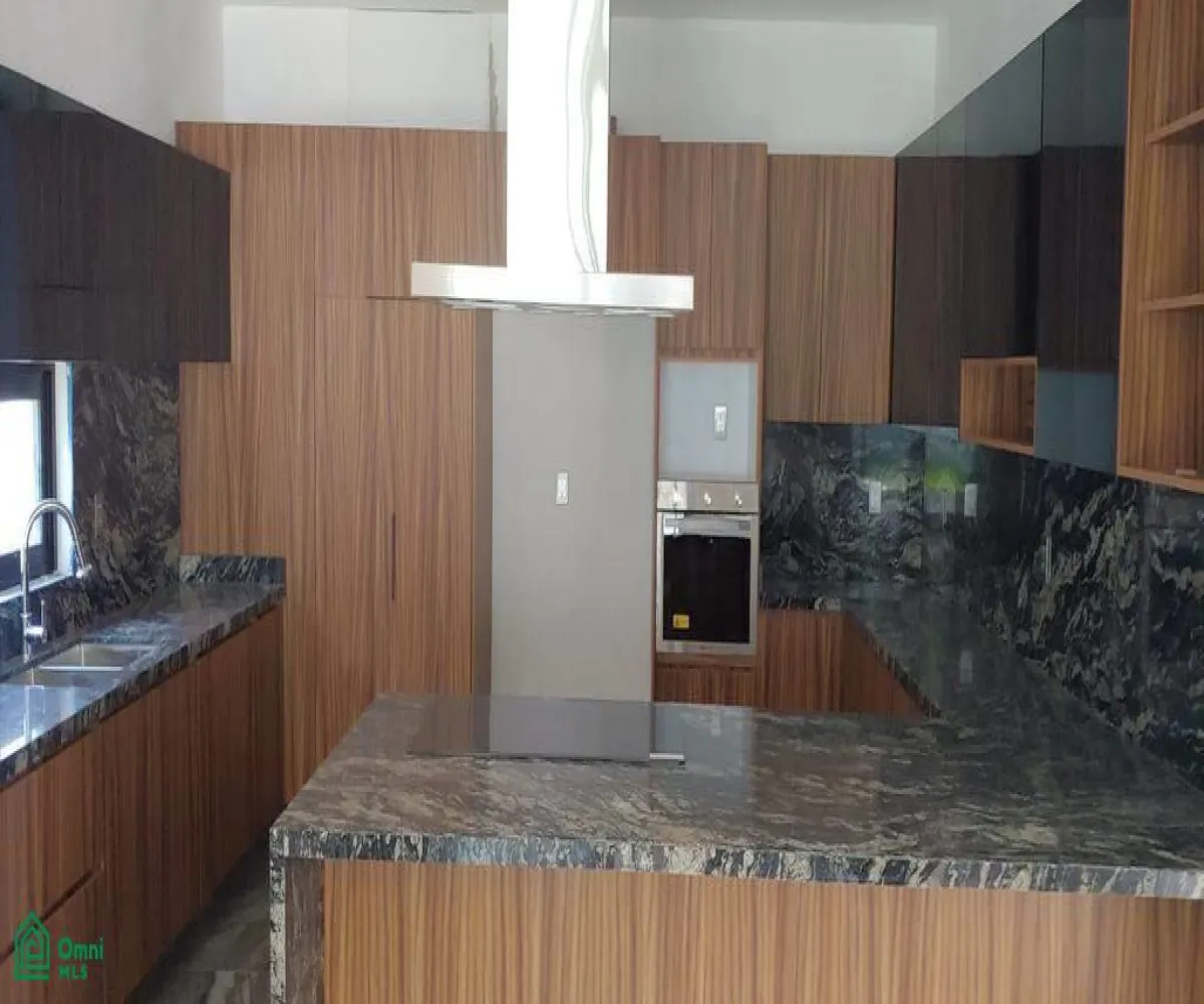 En Venta,La Venta Del Astillero,Fraccionamiento diana sn, Zapopan, Jalisco 45221, 4 Habitaciones,4 Baños,Fraccionamiento diana,2,MX24858148 En Venta,La Venta Del Astillero,Fraccionamiento diana sn, Zapopan, Jalisco 45221, 4 Habitaciones,4 Baños,Fraccionamiento diana,2,MX24858148