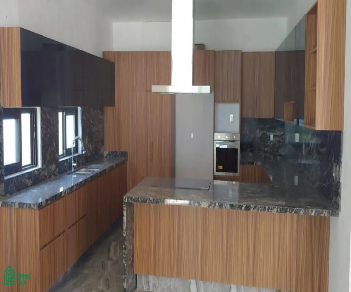 En Venta,La Venta Del Astillero,Fraccionamiento diana sn, Zapopan, Jalisco 45221, 4 Habitaciones,4 Baños,Fraccionamiento diana,2,MX24858148 En Venta,La Venta Del Astillero,Fraccionamiento diana sn, Zapopan, Jalisco 45221, 4 Habitaciones,4 Baños,Fraccionamiento diana,2,MX24858148