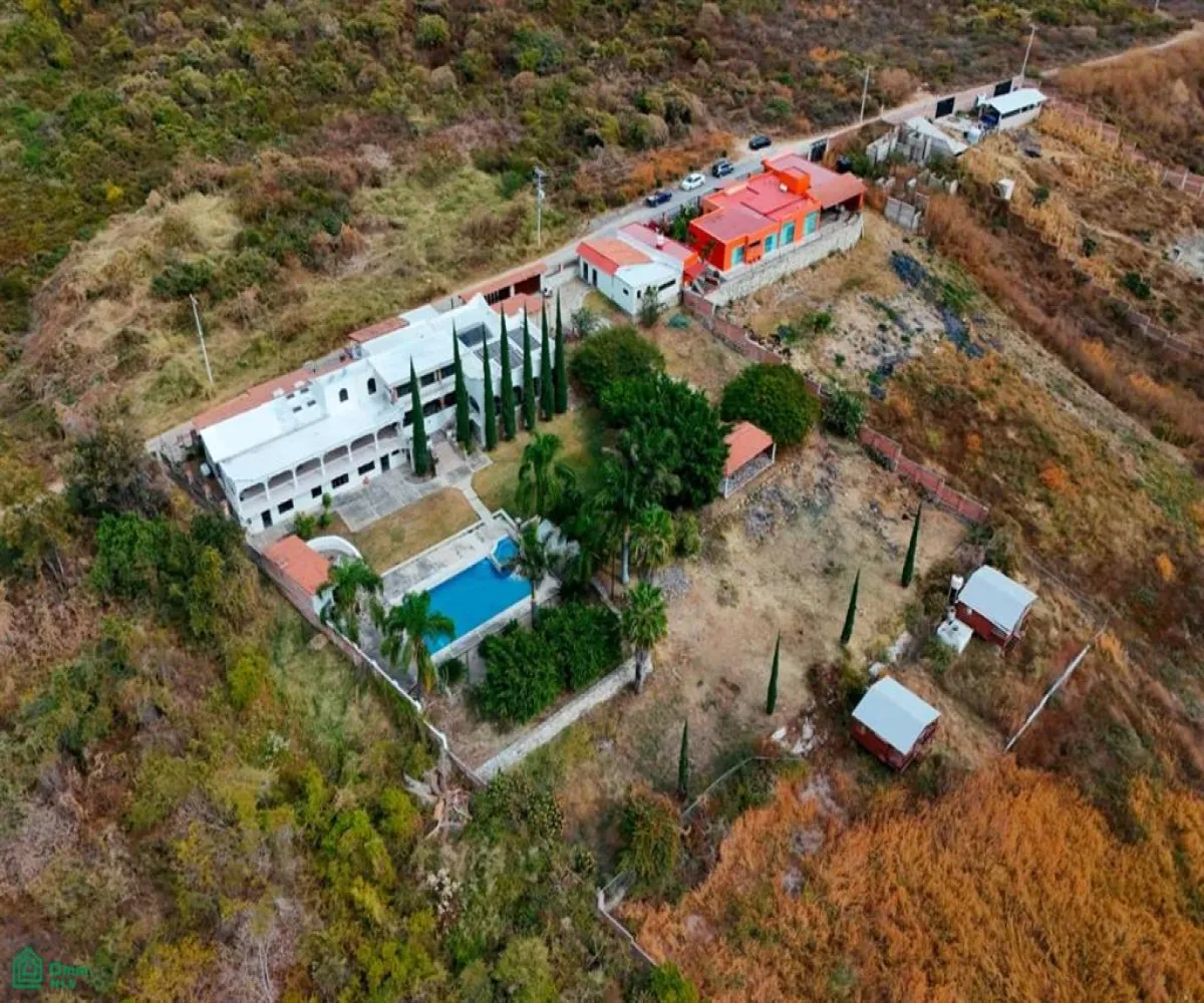 En Venta,Chapala Haciendas,Cisnes 10, Chapala, Jalisco 45907, 5 Habitaciones,5 Baños,Cisnes,2,MX24867023 En Venta,Chapala Haciendas,Cisnes 10, Chapala, Jalisco 45907, 5 Habitaciones,5 Baños,Cisnes,2,MX24867023