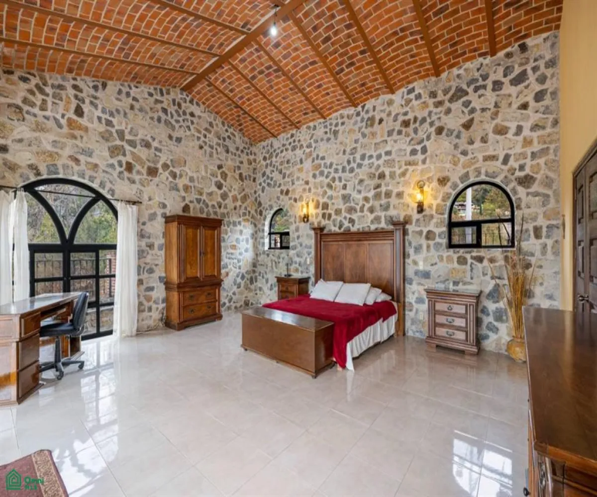 En Venta,Chapala Haciendas,Cisnes 10, Chapala, Jalisco 45907, 5 Habitaciones,5 Baños,Cisnes,2,MX24867023 En Venta,Chapala Haciendas,Cisnes 10, Chapala, Jalisco 45907, 5 Habitaciones,5 Baños,Cisnes,2,MX24867023