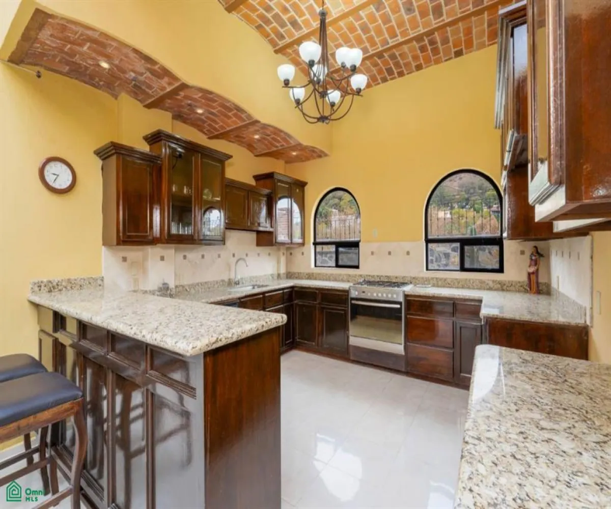 En Venta,Chapala Haciendas,Cisnes 10, Chapala, Jalisco 45907, 5 Habitaciones,5 Baños,Cisnes,2,MX24867023 En Venta,Chapala Haciendas,Cisnes 10, Chapala, Jalisco 45907, 5 Habitaciones,5 Baños,Cisnes,2,MX24867023