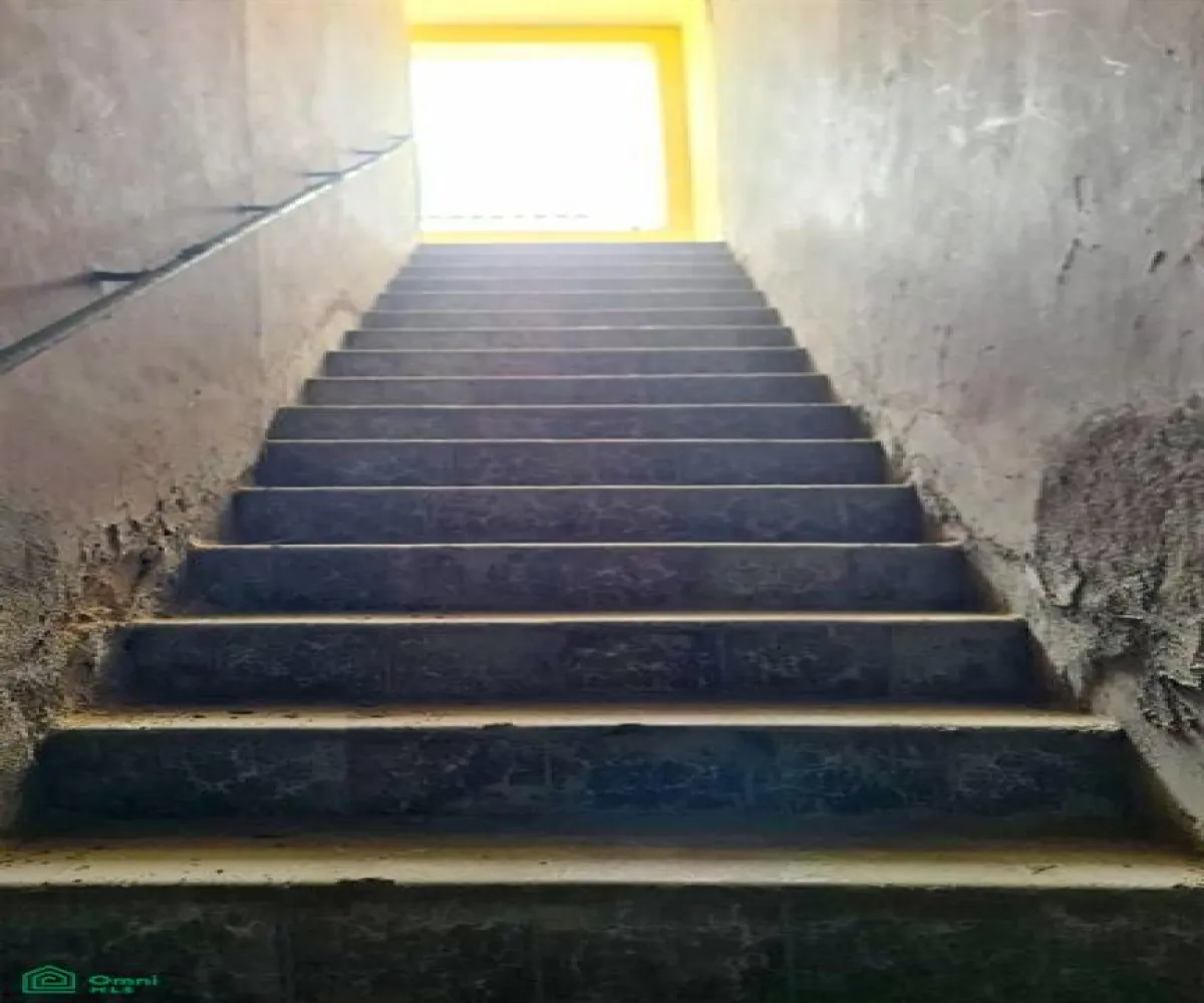 Local En Venta,Gral. Real,Calzada del Ejército 93, Guadalajara, Jalisco 44400, 14 Habitaciones,3 Baños,Calzada del Ejército,2,MX2527079 Local En Venta,Gral. Real,Calzada del Ejército 93, Guadalajara, Jalisco 44400, 14 Habitaciones,3 Baños,Calzada del Ejército,2,MX2527079
