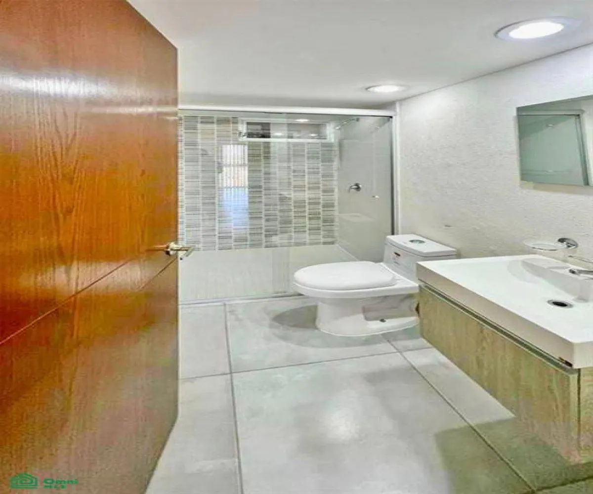 En Venta,Jardines de los Poetas,Av. Historiadores 3155, Guadalajara, Jalisco 44820, 3 Habitaciones,2 Baños,Av. Historiadores,1,MX25438870