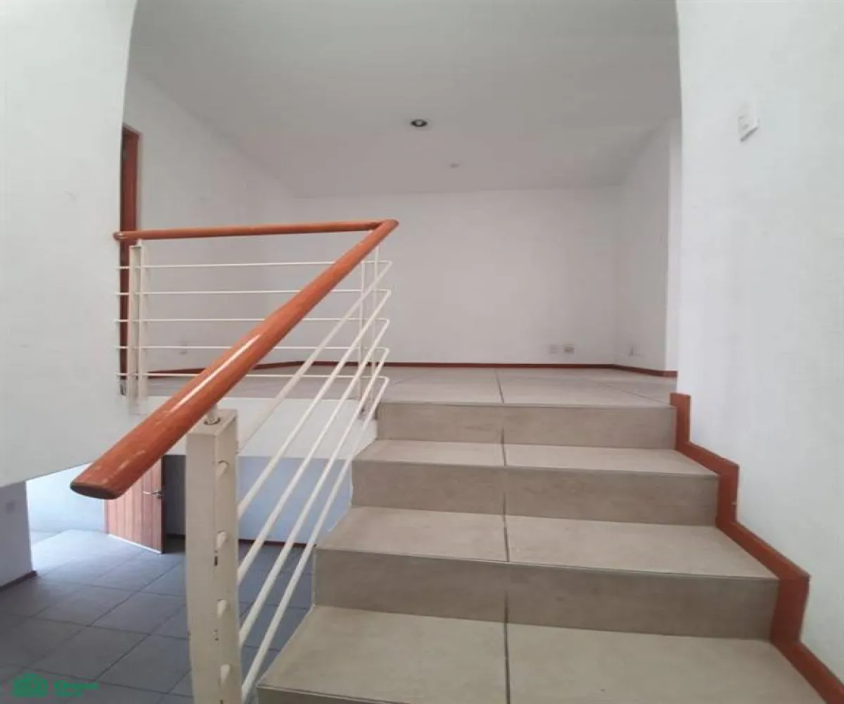 En Venta,Parques del Bosque,Calle del Bosque 357, Tlaquepaque, Jalisco 45609, 3 Habitaciones,2 Baños,Calle del Bosque,2,MX25626810 En Venta,Parques del Bosque,Calle del Bosque 357, Tlaquepaque, Jalisco 45609, 3 Habitaciones,2 Baños,Calle del Bosque,2,MX25626810