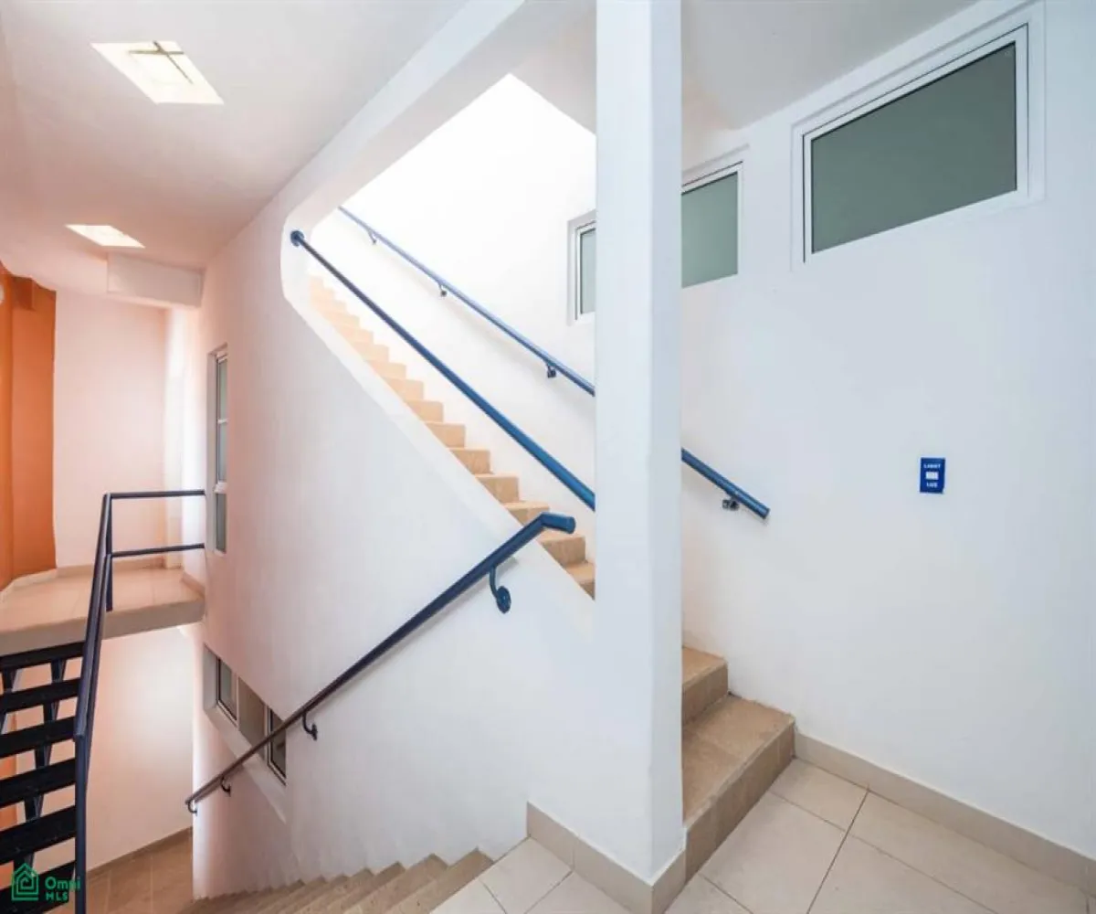 Local En Venta,Emiliano Zapata,Las Pilitas 166, Puerto Vallarta, Jalisco 48380, 9 Habitaciones,9 Baños,Las Pilitas,3,MX25653134 Local En Venta,Emiliano Zapata,Las Pilitas 166, Puerto Vallarta, Jalisco 48380, 9 Habitaciones,9 Baños,Las Pilitas,3,MX25653134