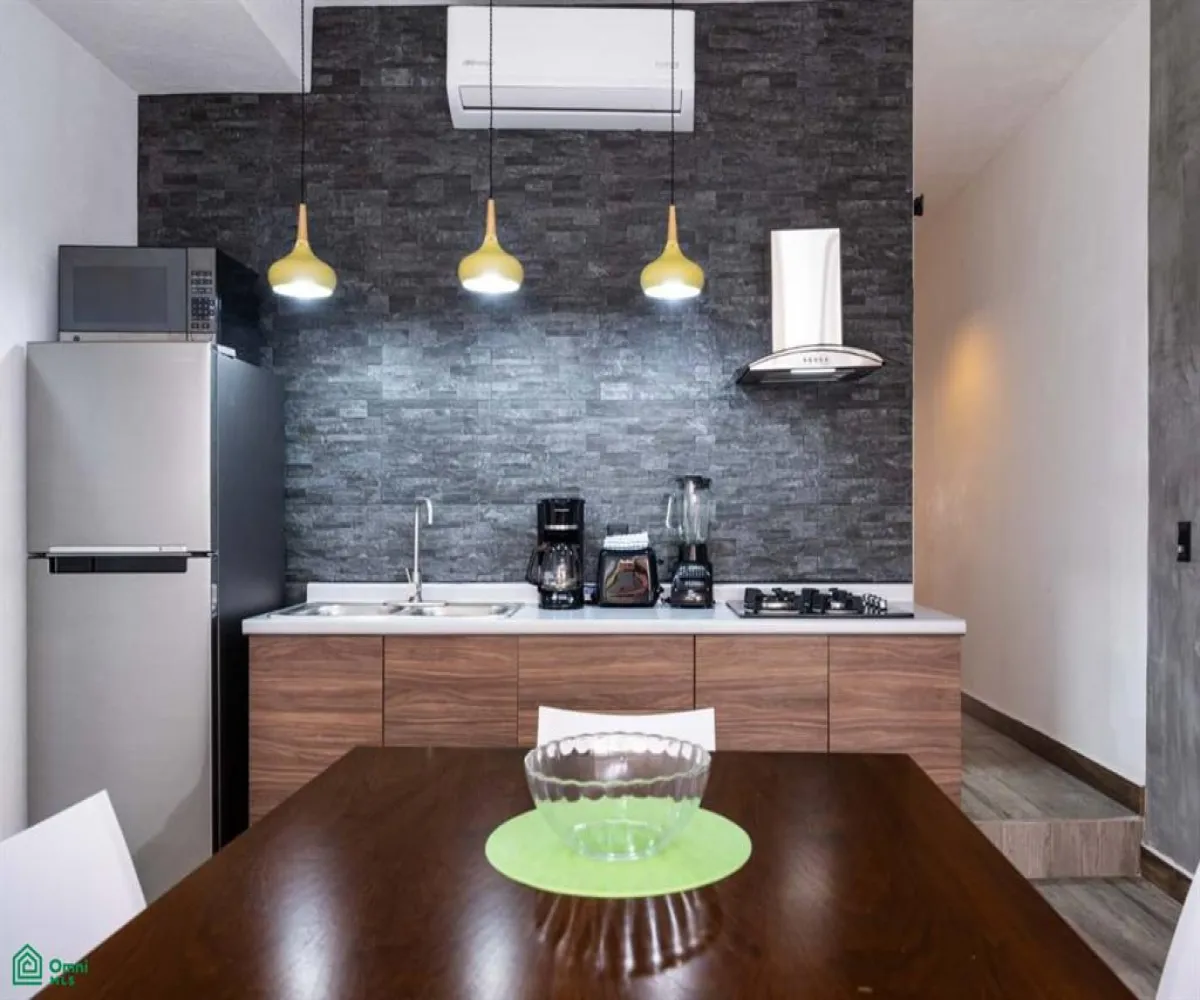 Local En Venta,Emiliano Zapata,Las Pilitas 166, Puerto Vallarta, Jalisco 48380, 9 Habitaciones,9 Baños,Las Pilitas,3,MX25653134 Local En Venta,Emiliano Zapata,Las Pilitas 166, Puerto Vallarta, Jalisco 48380, 9 Habitaciones,9 Baños,Las Pilitas,3,MX25653134