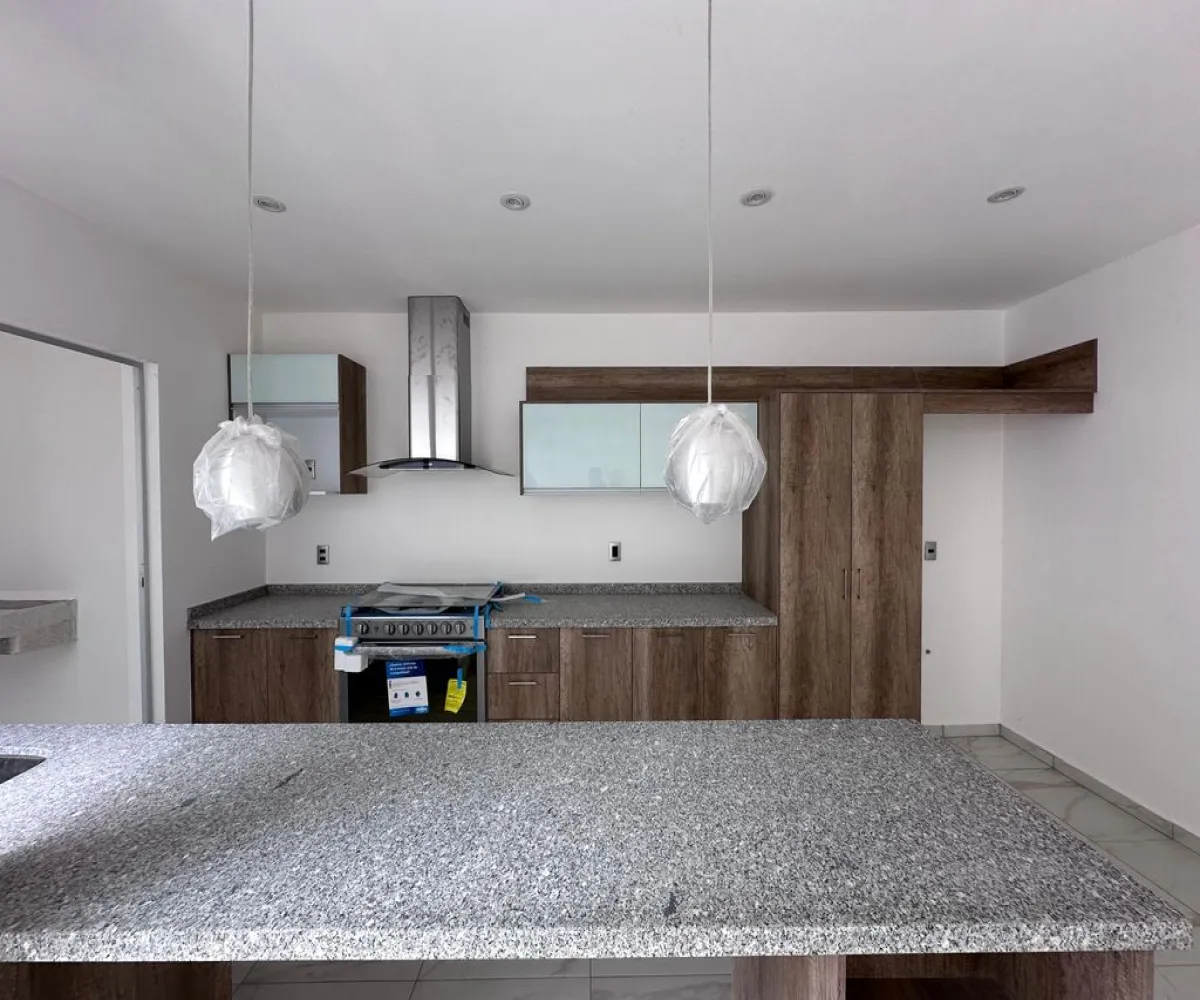 Casa En Venta,Los Robles,Avenida Doctor Angel Leaño 1305, Zapopan, Jalisco 45134, 3 Habitaciones,3 Baños,Avenida Doctor Angel Leaño,3,pXB5jBQ