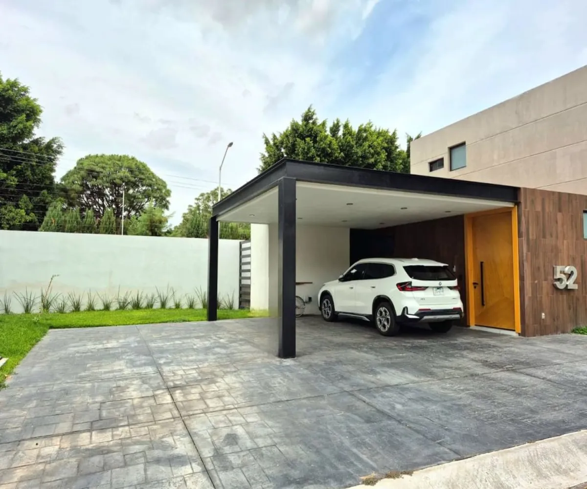 Casa En Venta,Paseo Santa Anita 52, Tlajomulco de Zúñiga, Jalisco 45645, 3 Habitaciones,3 Baños,Paseo Santa Anita,1,p2NkslG