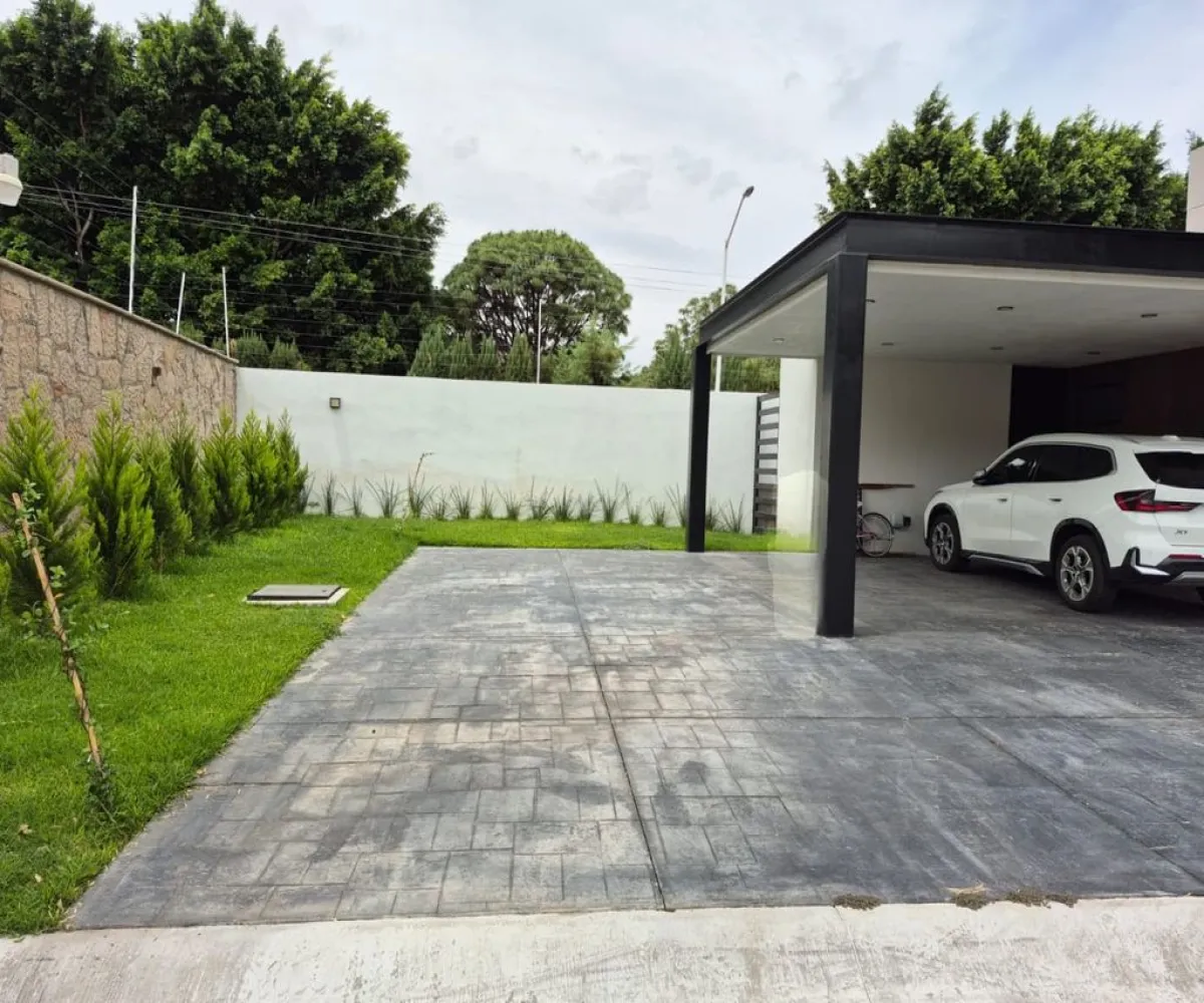 Casa En Venta,Paseo Santa Anita 52, Tlajomulco de Zúñiga, Jalisco 45645, 3 Habitaciones,3 Baños,Paseo Santa Anita,1,p2NkslG