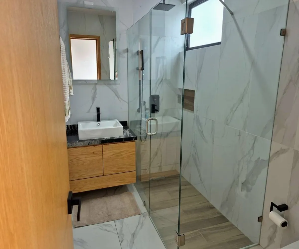 Casa En Venta,Paseo Santa Anita 52, Tlajomulco de Zúñiga, Jalisco 45645, 3 Habitaciones,3 Baños,Paseo Santa Anita,1,p2NkslG