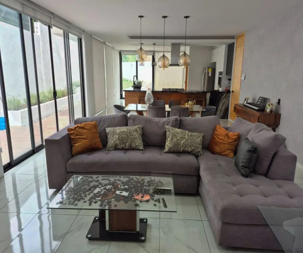 Casa En Venta,Paseo Santa Anita 52, Tlajomulco de Zúñiga, Jalisco 45645, 3 Habitaciones,3 Baños,Paseo Santa Anita,1,p2NkslG