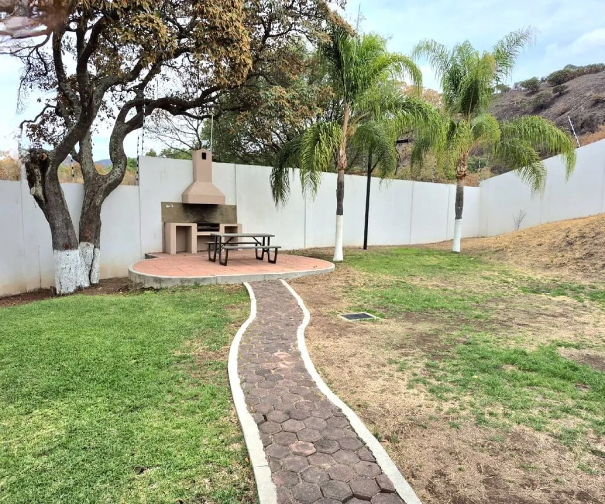 Casa En Venta,Paseo Santa Anita 52, Tlajomulco de Zúñiga, Jalisco 45645, 3 Habitaciones,3 Baños,Paseo Santa Anita,1,p2NkslG